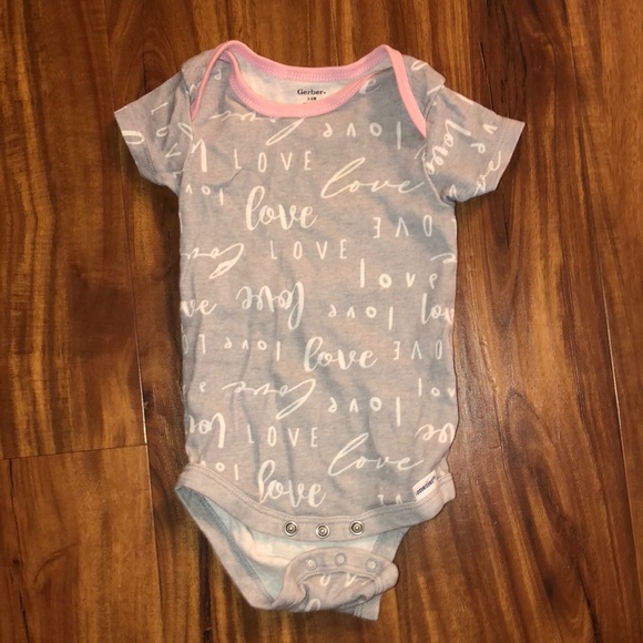 Love onesie - Picture 1 of 4